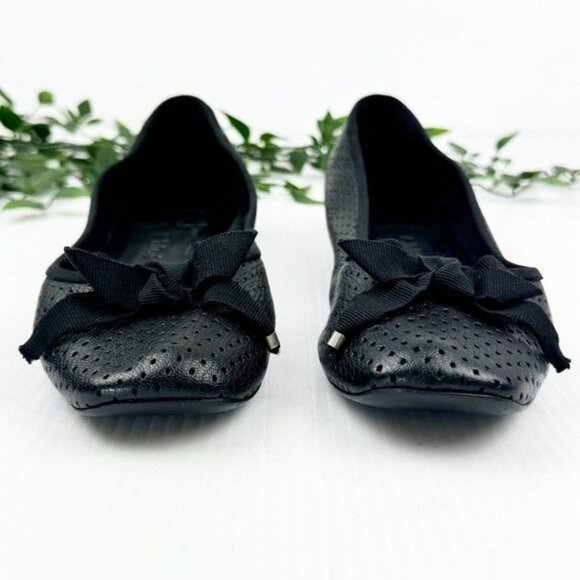 Chloe Black Perforated Ballet Flats bows derail 8 - Picture 3 of 9